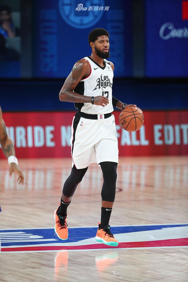 现代足球高 现代足球高