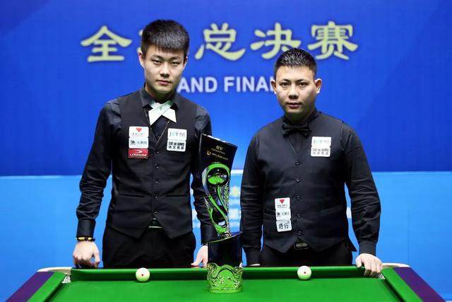 两端的卓越 两端的卓越