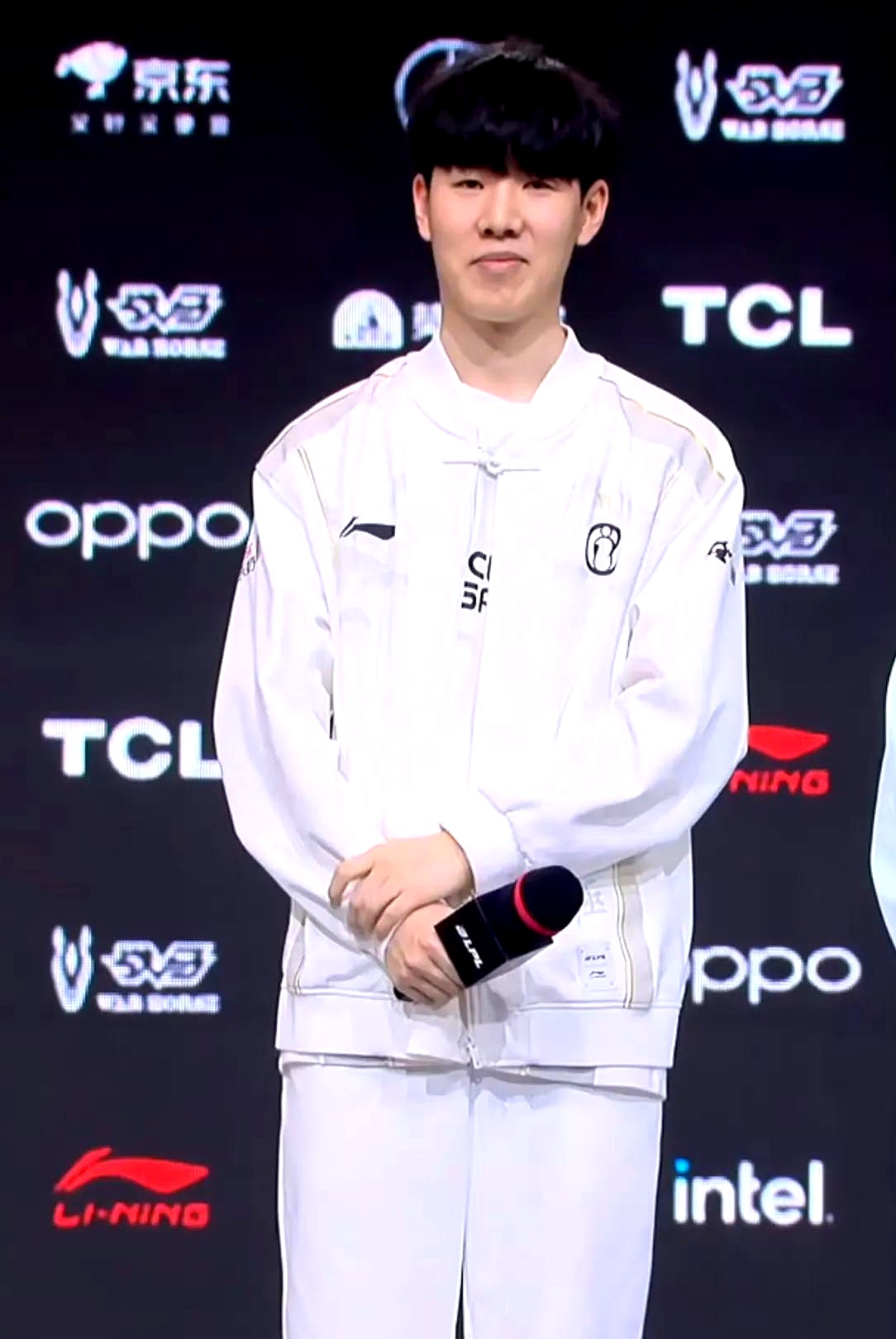 哈登专注爆 哈登专注爆